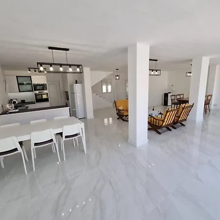 فيلة Blanca Vista Al Mar, 30metros De La Playa *