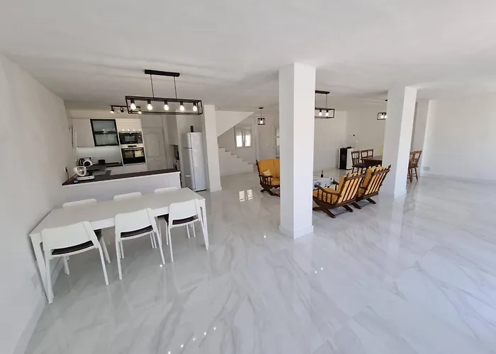 Villa Blanca Vista Al Mar, 30metros De La Playa *